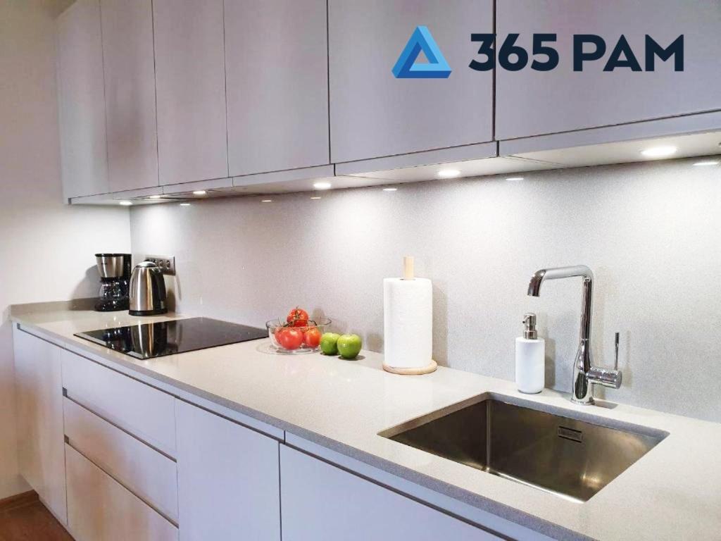 Apartament Z Basenem Polanki Park - 365Pam コウォブジェク エクステリア 写真